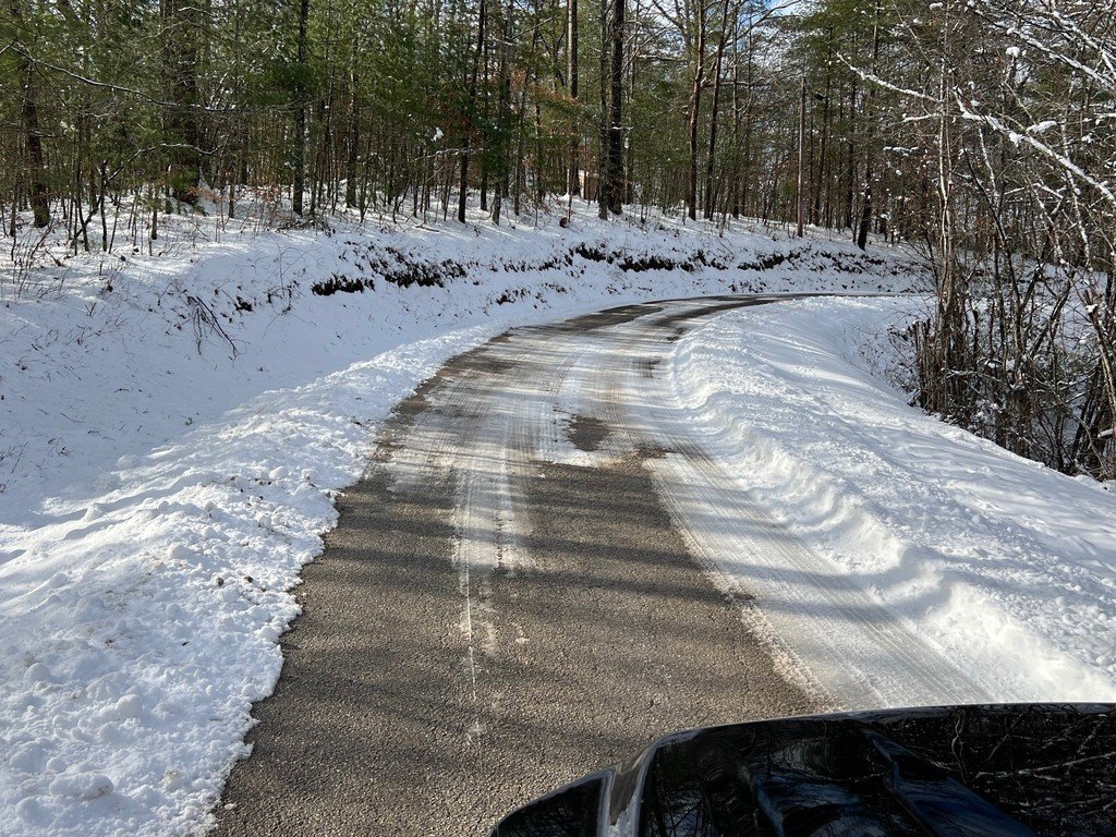 lee_district's tweet photo. There will be NO school in Lee County on Tuesday, January 14th.  This will be NTI Day #4.  While many roads were in decent shape, there are still many issues for bus travel including bus turnarounds, icy spots and shoulder concerns when meeting opposing traffic.

Thank you! https://t.co/DfPzTt4JzX