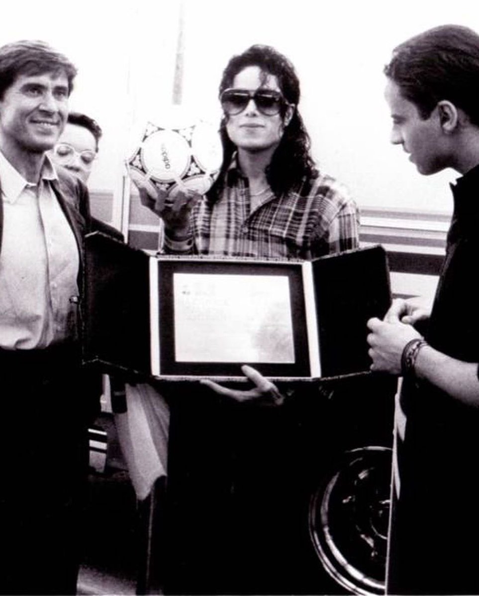 hist0ryera's tweet image. His hair was so long here omg