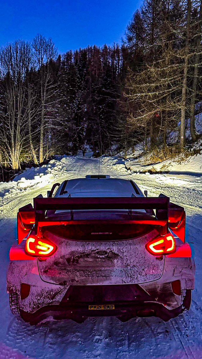 Fig1.  Pinch yourself. 
Fig.2 Engage launch.

#MIRallyAcademy #WRC #MSport #MSporters