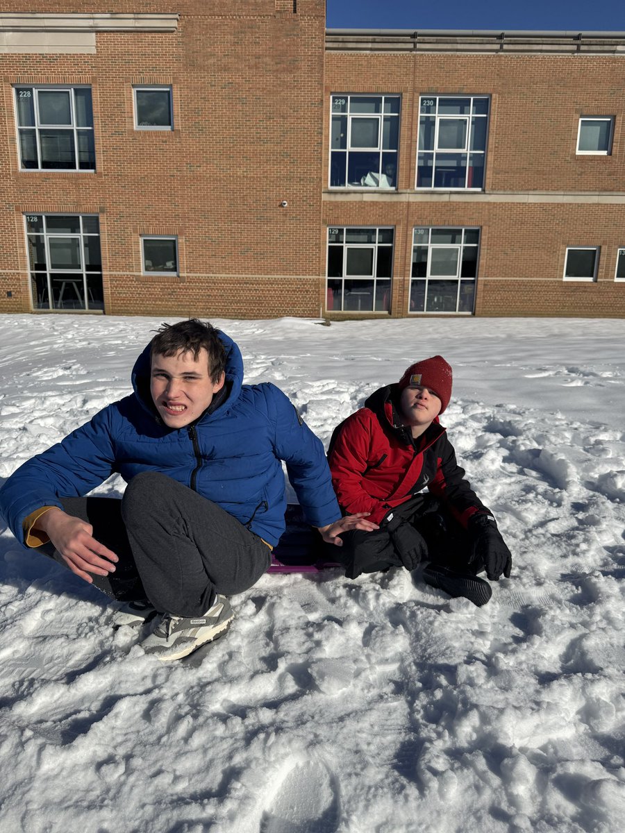 Ellen Hughes tweet media