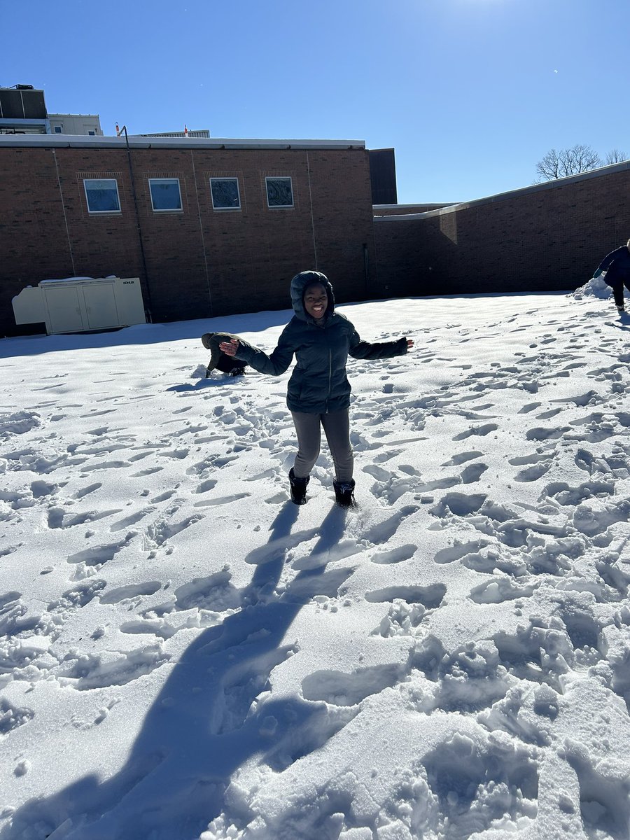 Ellen Hughes tweet media