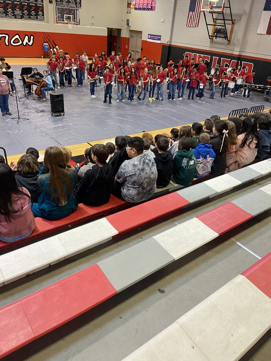 Farias-Spitzer Elementary (@fariasspitzer) on Twitter photo Our 5th Graders had the chance to travel to <a href="/CanyonMiddle/">Canyon Middle School</a> this morning for the 2024-25 Elective Fair today!
These Bulldogs can’t wait for all the opportunities that await them at CMS and we know they are ready! 🐾
#theFSESway
#todayincomal
#comalisd Our 5th Graders had the chance to travel to <a href="/CanyonMiddle/">Canyon Middle School</a> this morning for the 2024-25 Elective Fair today!
These Bulldogs can’t wait for all the opportunities that await them at CMS and we know they are ready! 🐾
#theFSESway
#todayincomal
#comalisd