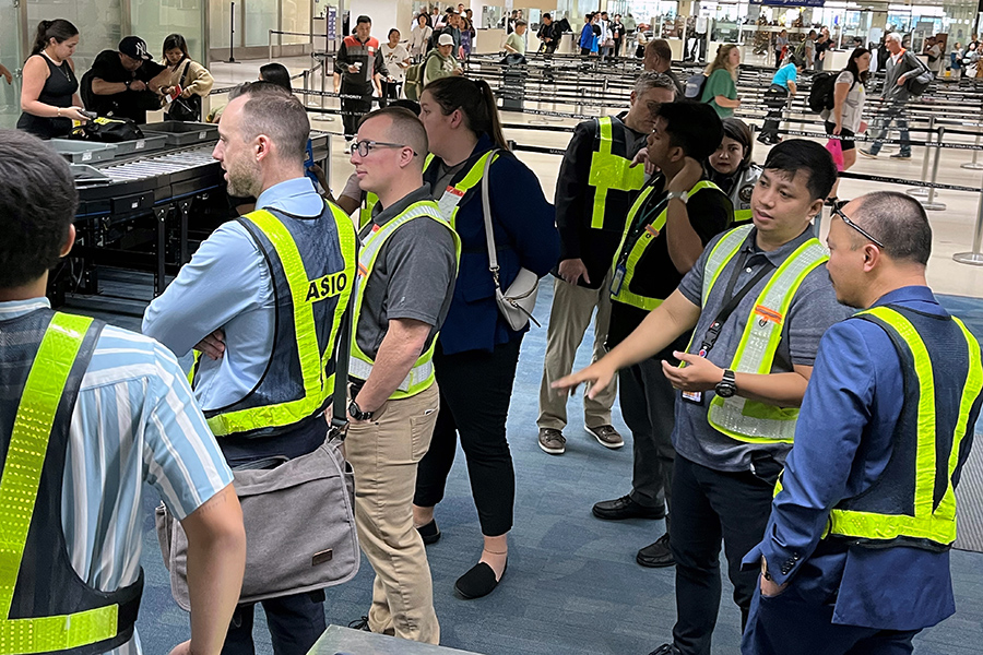 TSA_GreatLakes's tweet photo. TSA, Philippines partnership flourishes as Team Indiana travels to the western Pacific https://t.co/6LTn3fnAxf https://t.co/eGT8ev3dxj