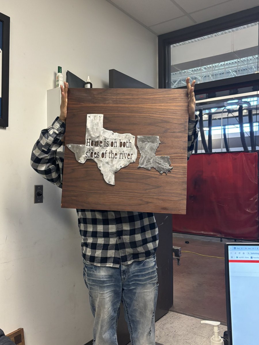 WisdomHSWelding's tweet image. We make things. #CustomFabrication #welding #plasma @MillerWelders @DEWALTtough @HISDCTEadvisors @TheDreamTeamWHS @Wisdom_HS_HISD @WisdomHSMedia