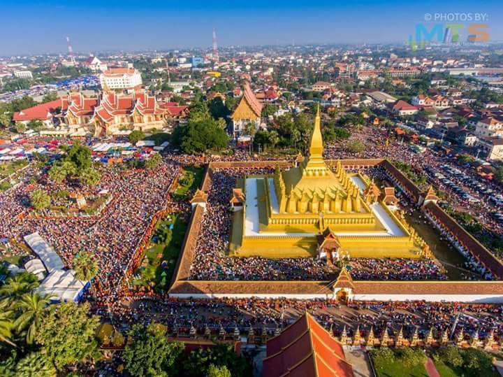 ▼▼ That Luang Tower (Dat Luong) - a world cultural heritage, a symbol of Buddhist culture and now considered a symbol of Laos.
☛☛ Our website: luxurytravelvietnam.com 
#luxurytravel #LuxurytravelVietnam #Thatluongtower #TravelLaos #LaosThatluong