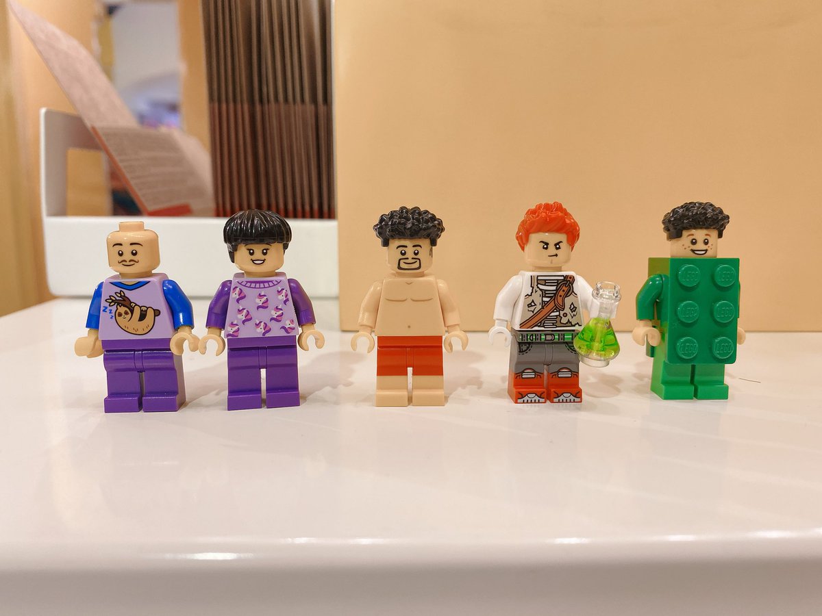 Sometimes, I forget I have this app…
So here, A picture of Legos ✌️