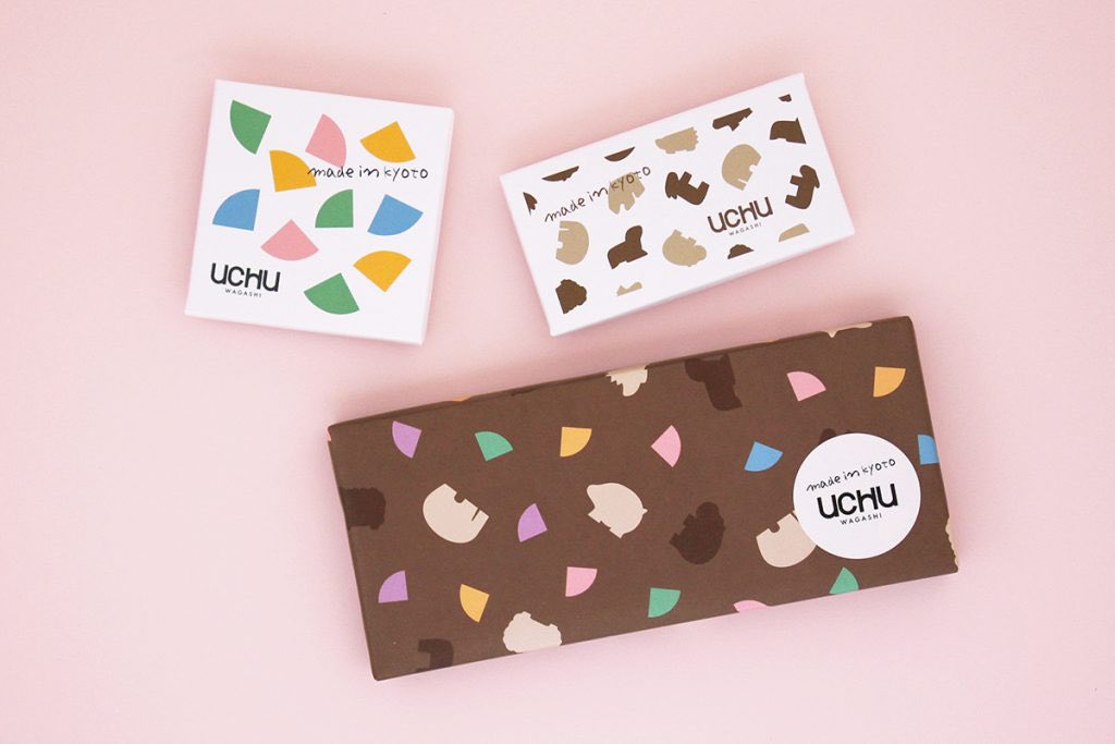 uchu_wagashi's tweet photo. UCHU wagashi 人気定番商品のanimalとdrawingのセットがバレンタイン限定の包装紙で新発売。
家族で楽しむ✨らくがんのバレンタイン、大切な方への贈り物にぜひお使いください。
#madeinkyoto https://t.co/Ez0SuMjVF1