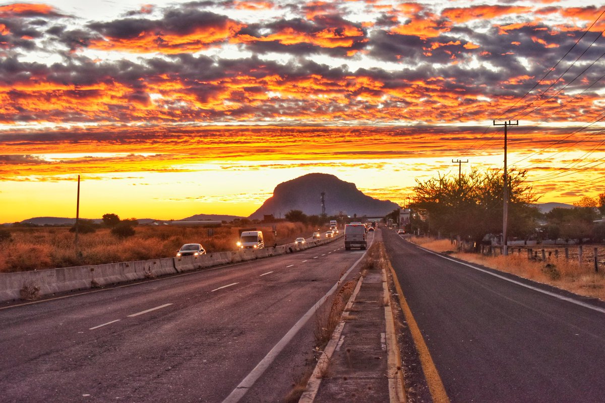 Gracias a Dios hoy inicie u y termine un dia espectacular <a href="/YODEBUENAS/">Miguel Barrientos Mx</a> <a href="/YoAmoLa99/">AmoLa99 💙🎶📻 #YoAmoLa99</a> <a href="/Guirnalda18/">🦋👑 Princesa bendecida 👑🦋</a> <a href="/UriosYadir5439/">Yadira Urios</a> <a href="/SoyNaneii/">N a n</a> <a href="/ErennChU/">𝓔𝓻𝓮𝓷 𝓒𝓱𝓪𝓿𝓮𝔃 ★🔥</a> <a href="/DiariodeMorelos/">Diario de Morelos</a> <a href="/La99fm/">La 99 FM</a> <a href="/Chigolin_/">Chigolin</a>