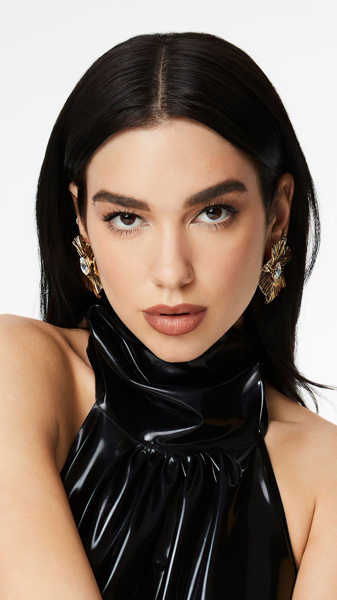 oi_medio's tweet photo. Dua Lipa está en Chile 🇨🇱 https://t.co/DhCwCp21EV