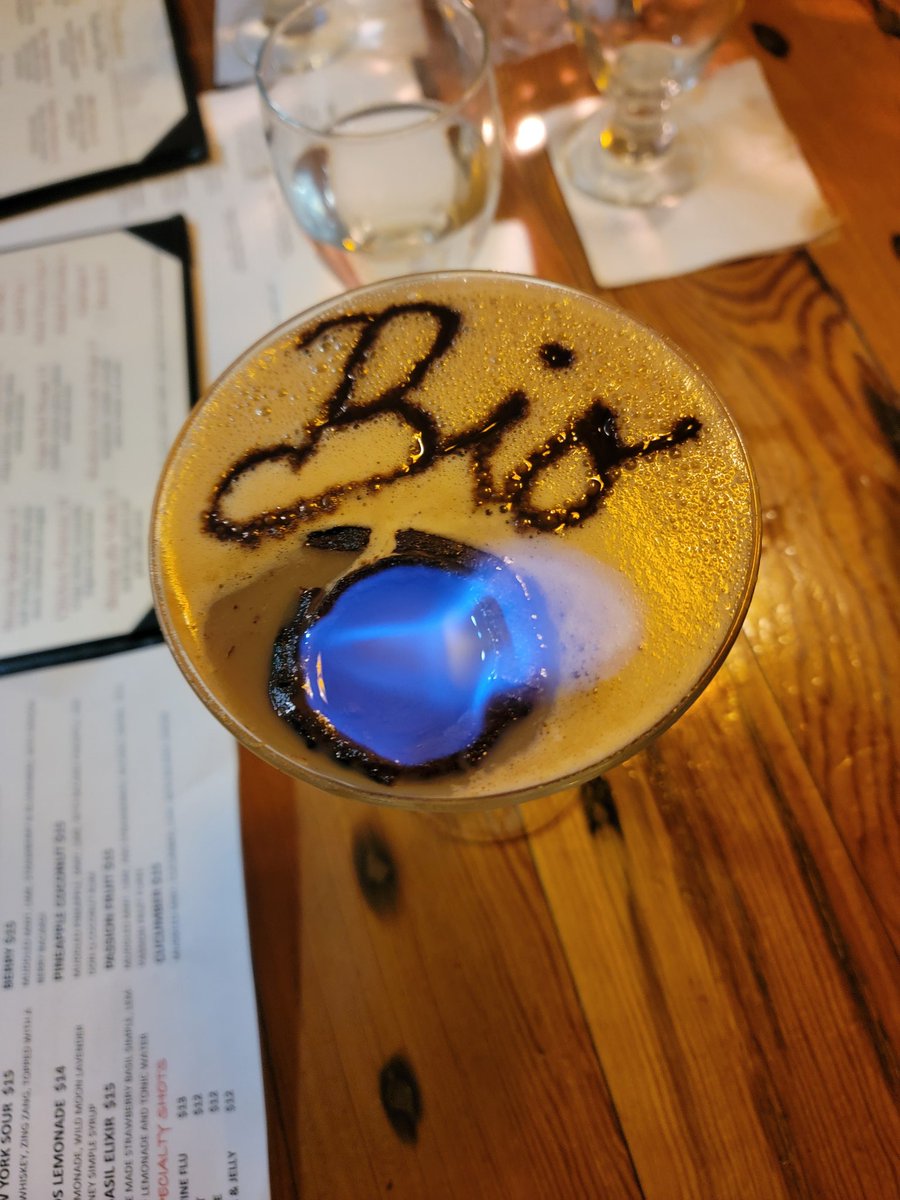 FordVersyptLab's tweet image. Flaming cocktails celebrating math bio during Women in Mathematical Computational Biology workshop at #ICERM. Fun evening with faculty friends Elana Fertig, Rebecca Segal, Shayn Peirce-Cottler, and Jasmine Foo