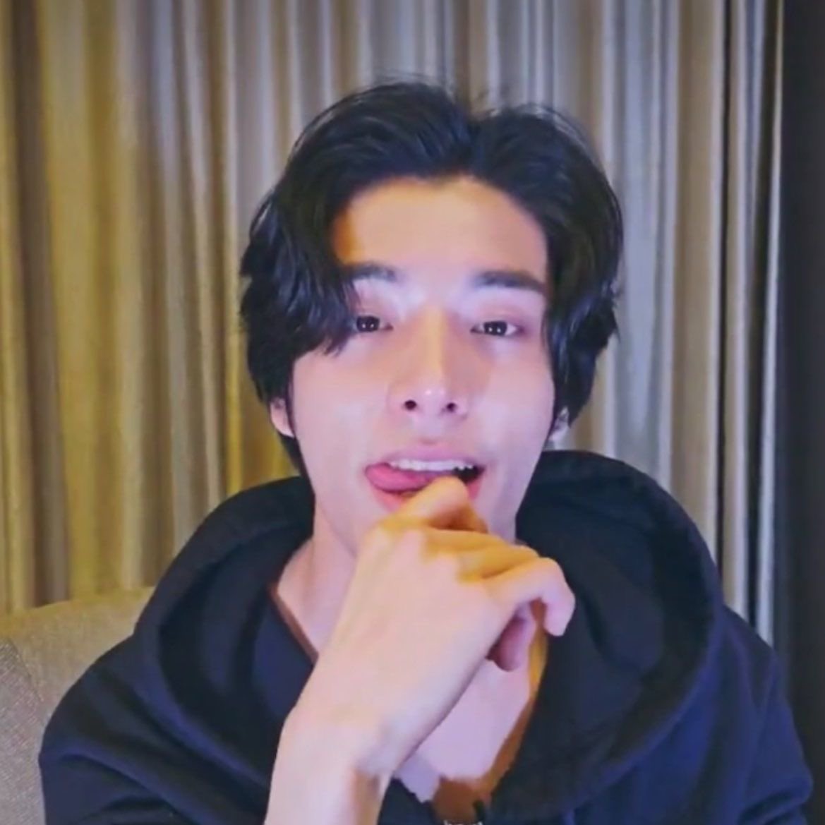 hoonjbol's tweet photo. never forget https://t.co/usPhkKNVj9