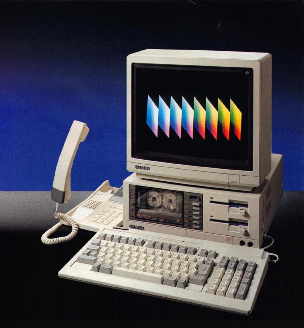 EvanKirstel's tweet image. That integrated CASSETTE player! #retrocomputing