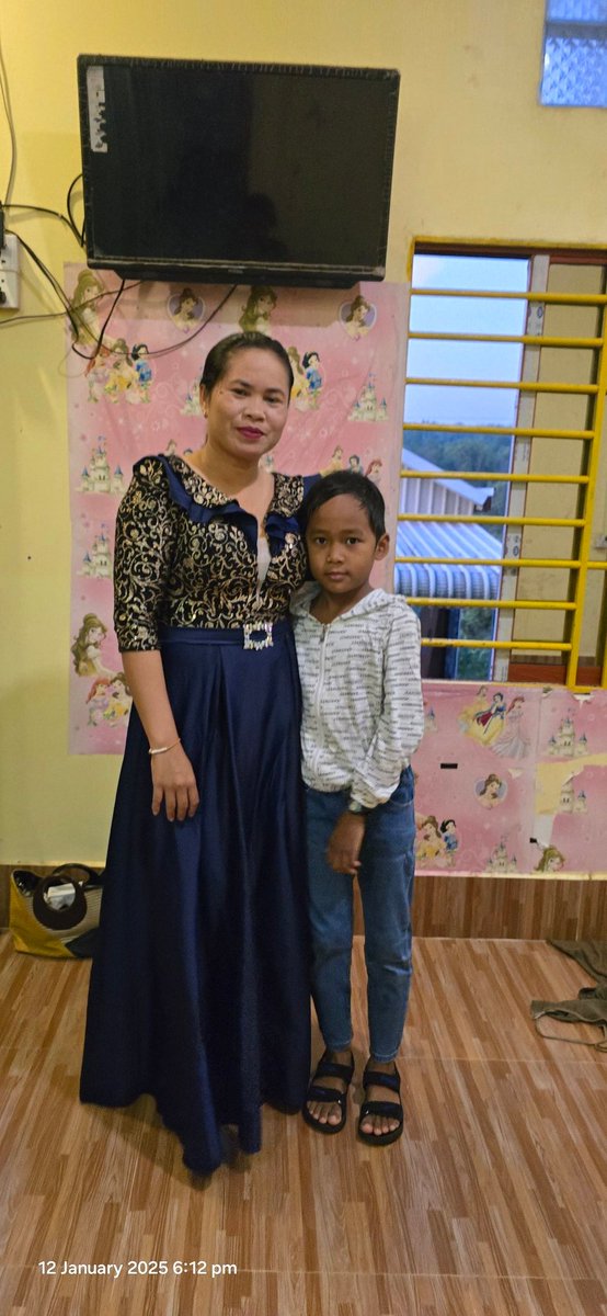 SithonYun's tweet photo. ចូលរួមមង្គលការ កូនបងនៅជិតផ្ទះ https://t.co/v3luBuY9q0