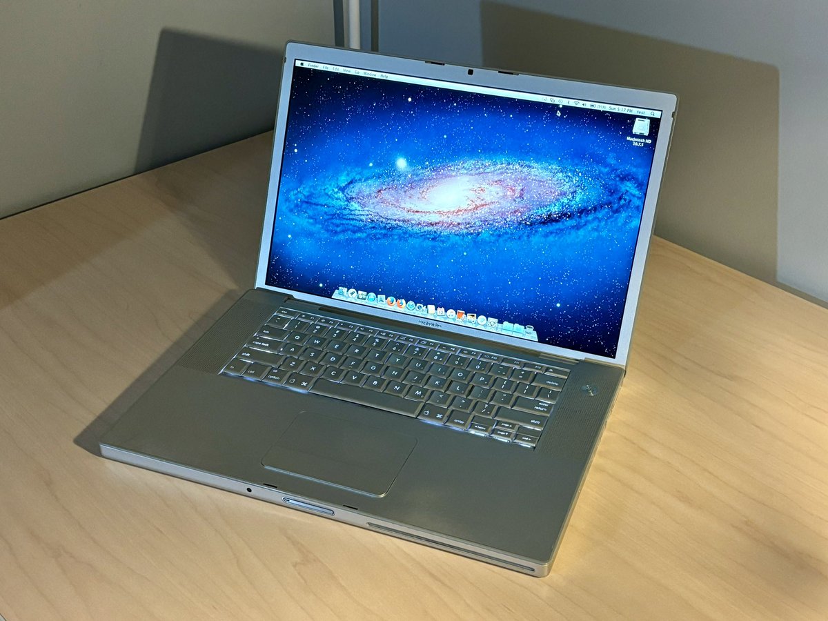 More aluminum MacBook Pro love! This is my mom's original factory