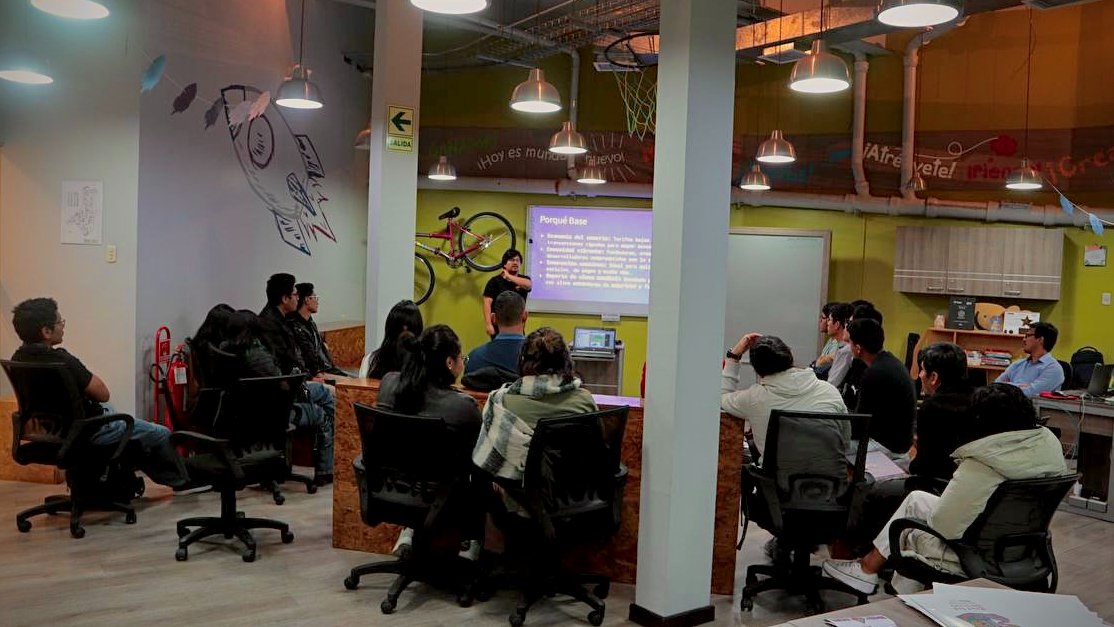 PeruBasado's tweet photo. ¡Base llega a Perú! 🔵

Después de un meetup virtual, el 09 de enero tuvimos nuestro primer encuentro basado #IRL en Perú.

🔹Hablamos sobre la escalabilidad de Ethereum con @base 🔹 

¿Nuestra meta? Hacer de Perú un país Basado ¿Te nos unes?👇 https://t.co/G3JdIPmE26