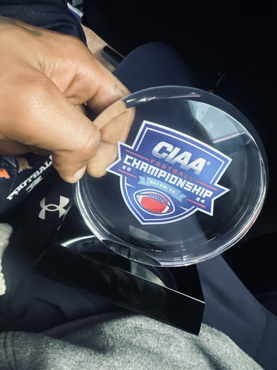 KLGJr13's tweet photo. Top 5 In the Conference My 2nd year, Conference Champs and also Championship Runner Up Job not Finished!!!!!! https://t.co/FAUyZmoRMD