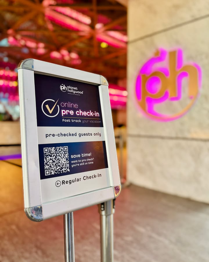 Start your vacation NOW! Complete your Online Pre-Check-In and skip the line directly to the purple carpet. Fast track your vacation and make the most of your star-time! Ready to relax? 🌟
