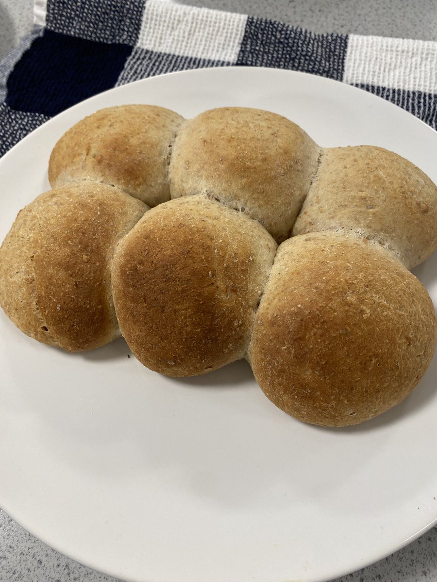 A successful morning in the student Bakery. On the menu for staff today we had bread loaves &amp; rolls, chocolate chip cookies &amp; lemon drizzle cakes. Students worked so hard baking the fresh goods ready for delivery lesson 2 @WHSdog <a href="/WhitmoreALN/">WhitmoreHighSchoolALN</a> <a href="/WhitmoreHigh/">Whitmore High School</a>