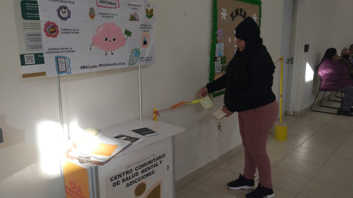 UPrieta's tweet photo. ☂️CECOSAMA APSON 
 ✴️Lugar: Clínica UMF #19
 ✴️Actividad Tendedero: Se les invitó a las personas a escribir frases o acciones para la prevención de la depresión y/o para ayudar a un ser querido colocándolo en el "tendedero"
 ✴️Fecha: 13/01/2025. https://t.co/lmDFUF7hvT