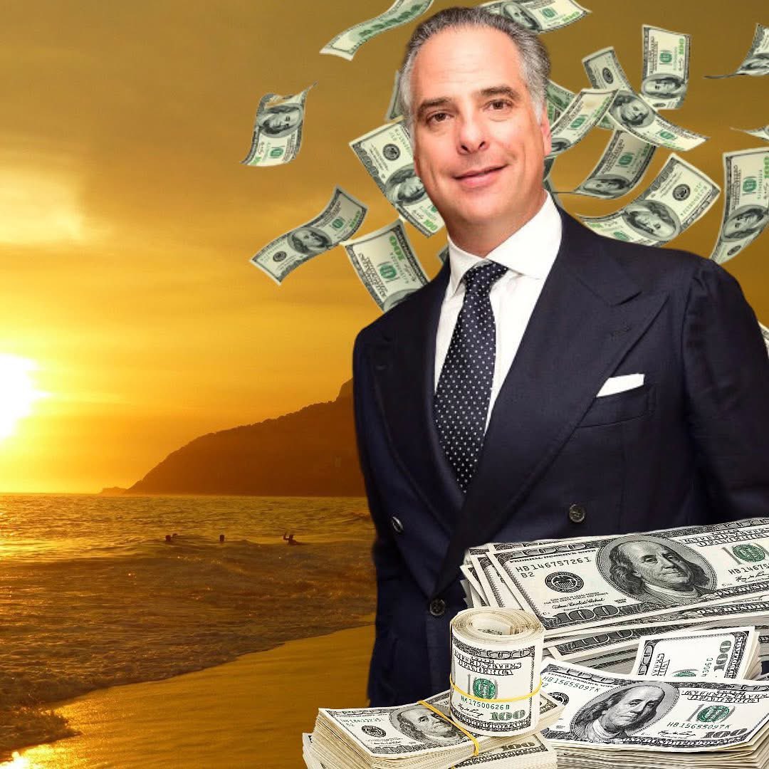 OrlvndoA's tweet image. La administración Biden le levantó la sanción que tenía Francisco D’Agostino, el cuñado de Henry Ramos Allup, y uno de los más grandes bolichicos.

D’Agostino se hizo mega rico contratando con el Estado chavista en un esquema de estafa, en parte responsable de acabar con el…