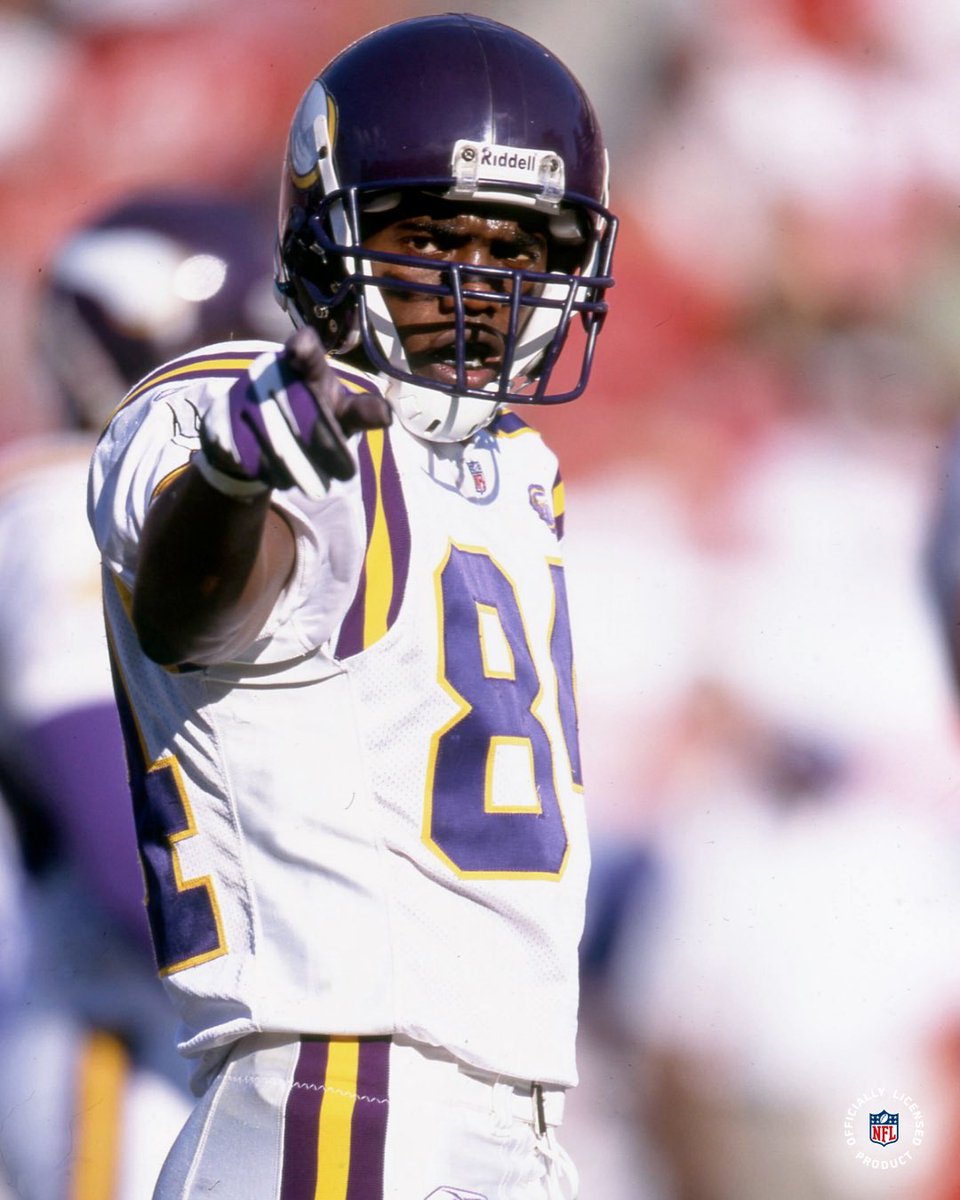 mitchell_ness's tweet photo. Showing love to 84. 

Our thoughts and prayers go out to @randygmoss, one of the greatest to ever do it.

#LetsMossCancer https://t.co/MFoE8Z9nVn
