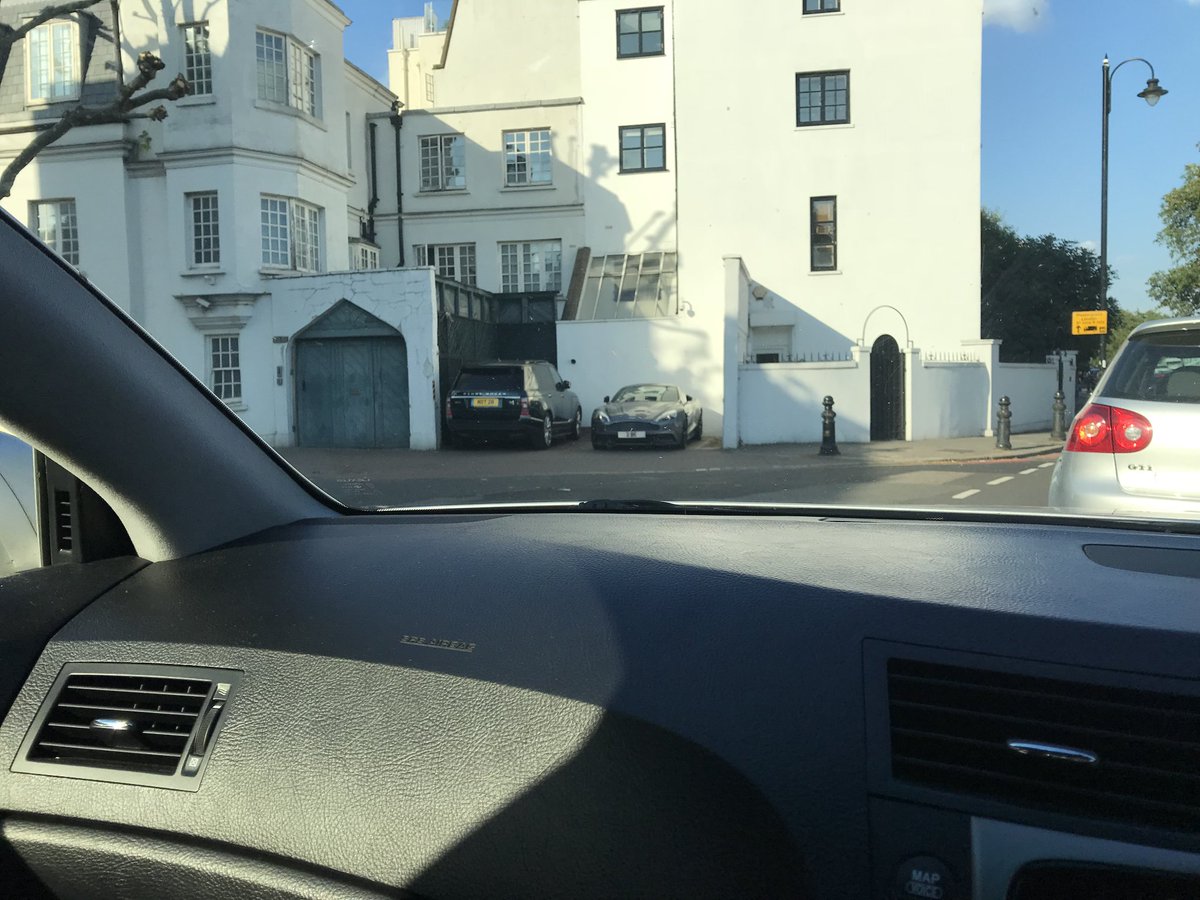 ojwmx's tweet photo. @danbarker Seen with a similarly well-plated car a few years back. 

(Shot with a potato, hence blurriness) https://t.co/5H4ULroKNk