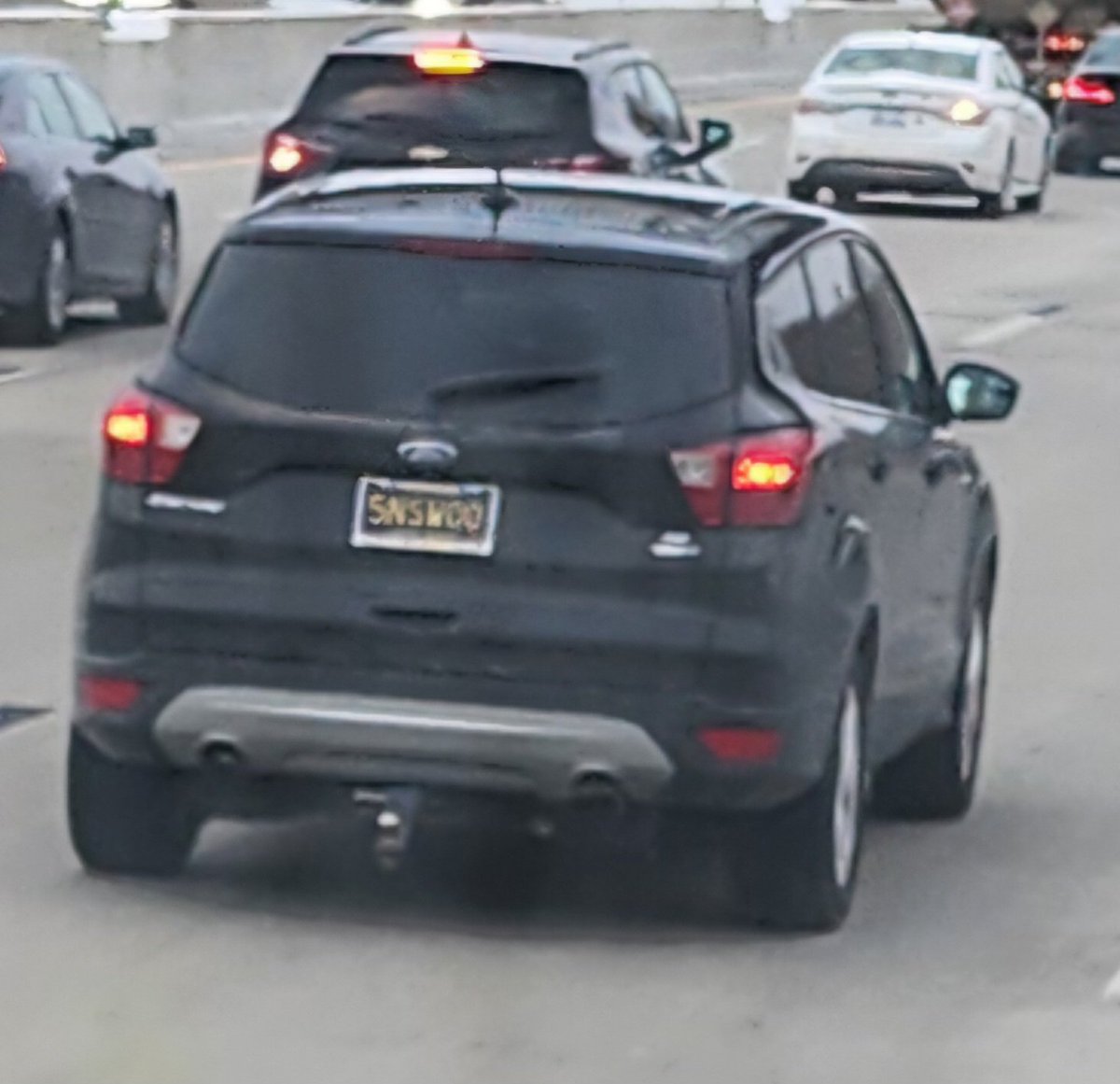 caz6631's tweet photo. #I75 #Detroit yo jackals lean to drive. First you cut off a semi then you break check me and I've got it all on my dash cam #5SNWOO https://t.co/I1LpmCw9p6