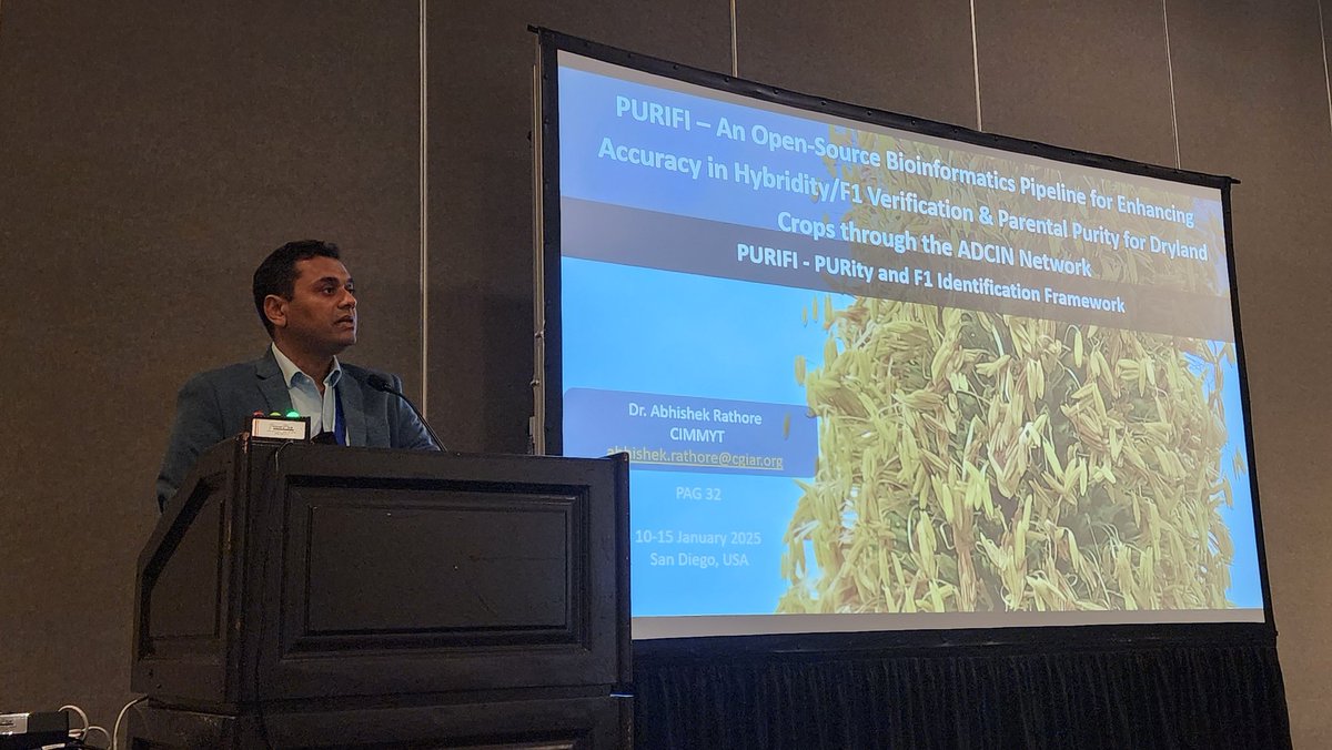 reach2arathore's tweet photo. Delivered a talk at Plant and Animal Genome Conference, #PAG32 on a Bioinformatics Pipeline our team developed to help @The_ADCIN calculate parental purity and verify F1s! 🎉 #Bioinformatics #Pipeline #Genetics #Science #Research #Talk https://t.co/scVMWGP2jY