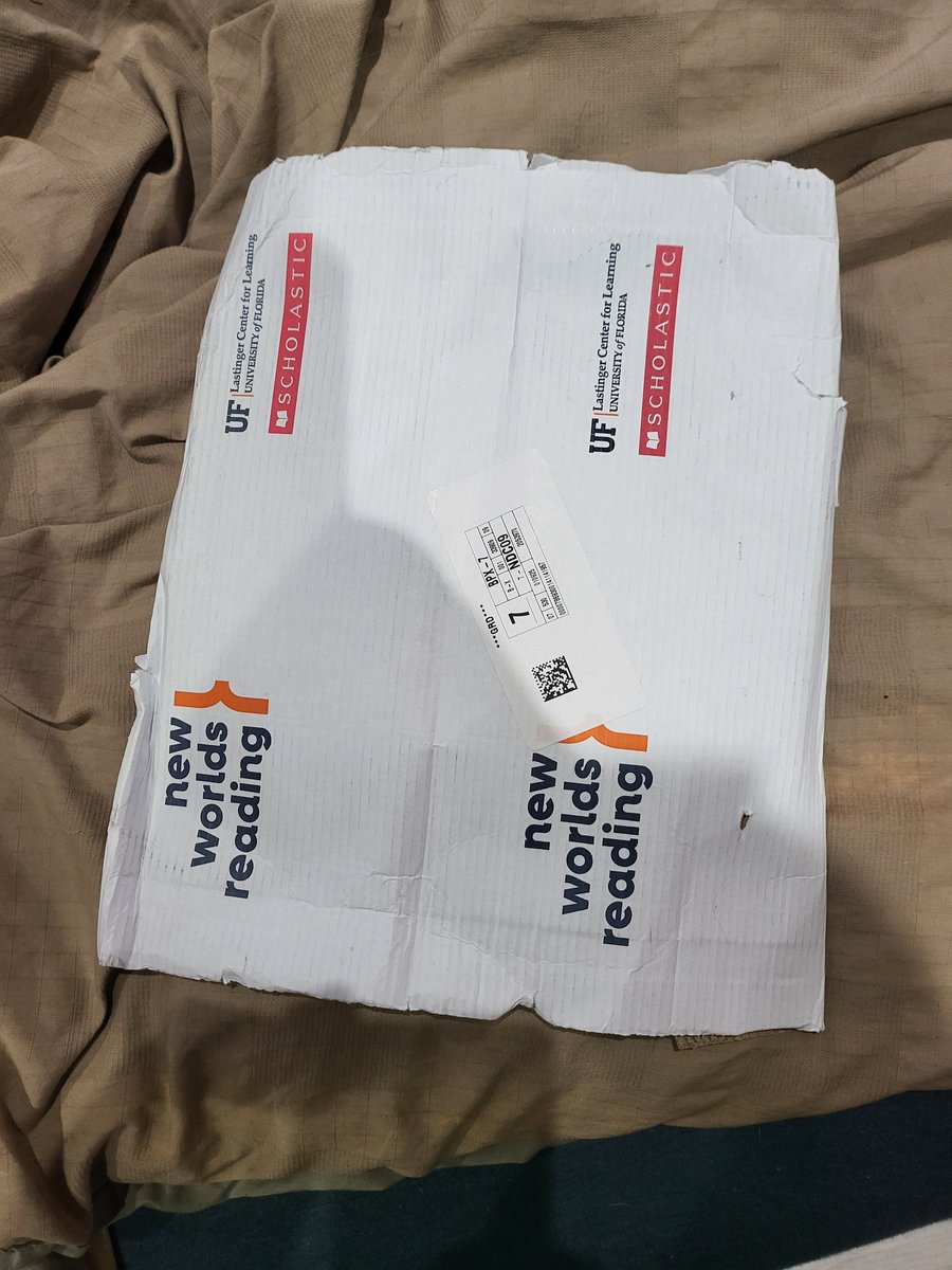 dbock1989's tweet photo. @USPSHelp @USPS does this look okay to you? https://t.co/eT5Wo5HiuV