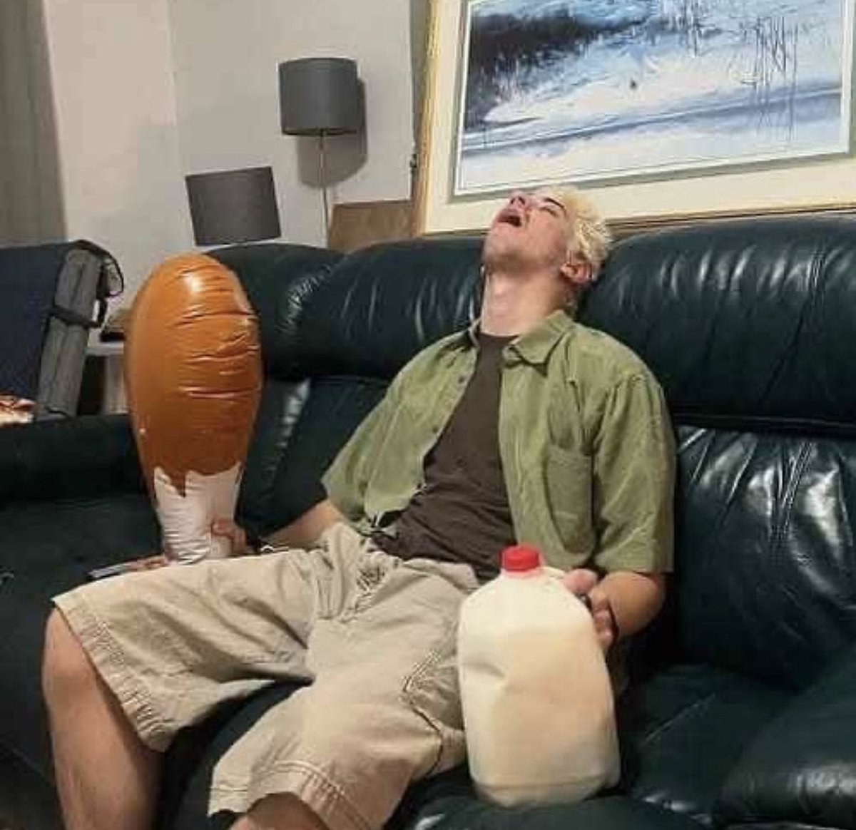 insane poses (@insaneposes) on Twitter photo 