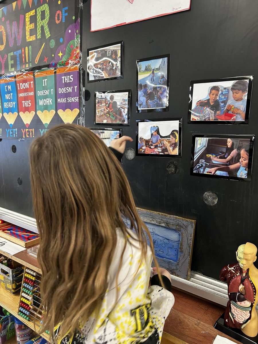 MsJiJionline's tweet image. We enjoyed looking at pictures of #PLASP moments placed on the wall