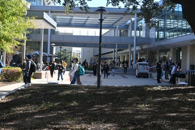 We’re thrilled to see the University of Houston campus buzzing with energy and excitement again! Whether you're a returning student or joining us for the first time, this semester is filled with endless opportunities to learn, grow, and make unforgettable memories.
#GOCOOGS
