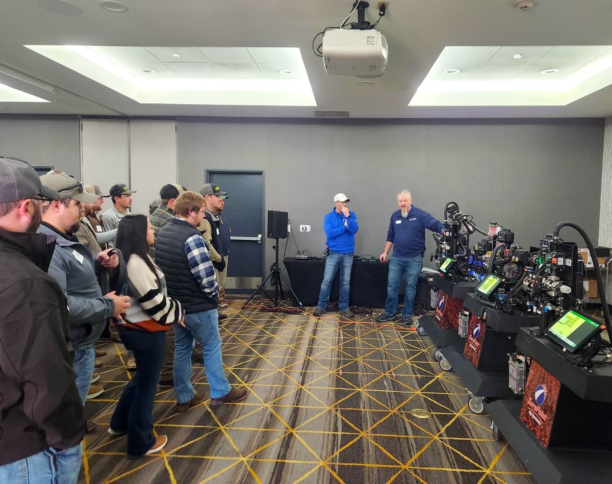 SurePointAg's tweet photo. The first #SPU #training sessions were held in MS last week, with more coming up in IA & KS in late Jan. These hands-on events are the best way for a #SurePointAg dealer to get in-depth technical knowledge on our #ApplicationSystems. Learn more: https://t.co/Gl9a7Lsc92. https://t.co/J39HKCB0IQ