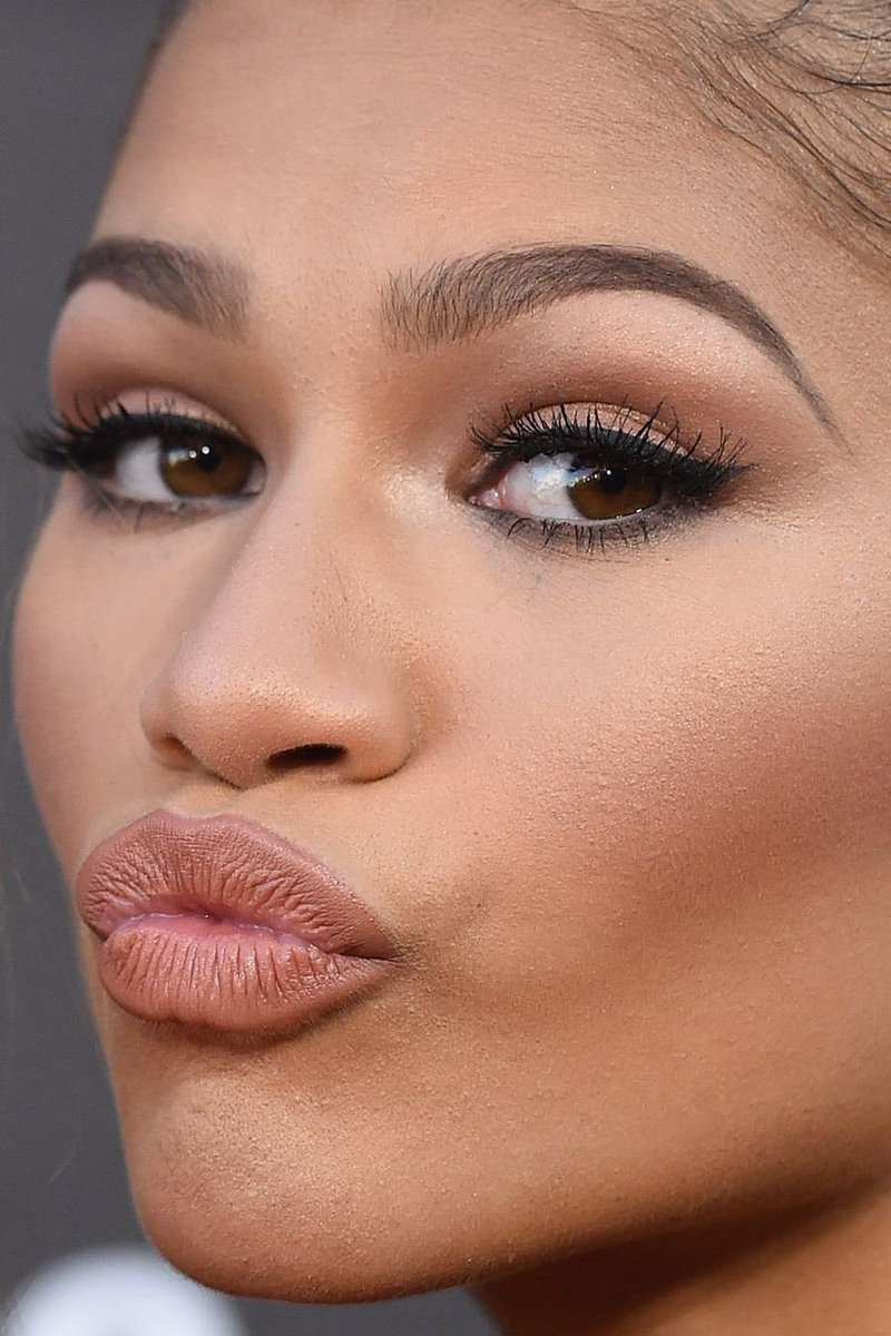 FaceGooner's tweet photo. Zendaya FacePorn!! https://t.co/a3bsdAvZSY