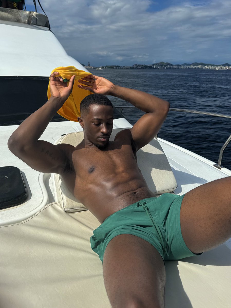 the golden child tweet media