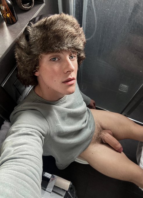 Watch ANGELICBOY's leaked NSFW photo on TwXstars