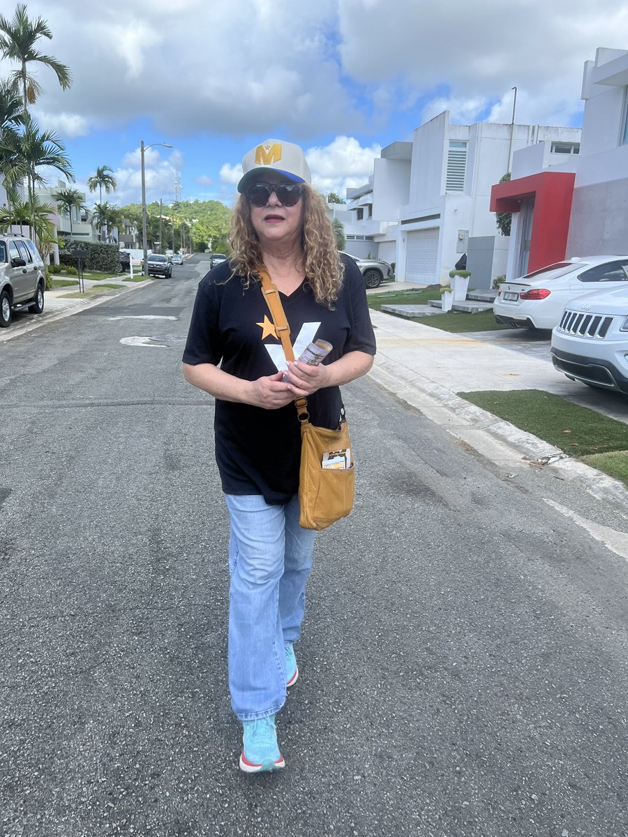 Hoy celebramos el resultado de muchas horas trabajando para presentarle a Trujillo Alto una alternativa de cambio real. Tocó caminar y caminar para que nuestra compañera Nelly Diaz pudiera llegar a esa Alcaldía como nuestra Legisladora Municipal. 

¡Felicidades Nelly y merecido!