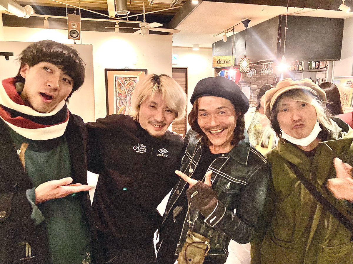 naovoistar's tweet photo. 夕べはDOMe柏にて斉藤省悟のアルバムリリースツアー柏編へ参戦。個人的にとても感慨深い思いに包まれた日に、省悟や緒形晋ちゃんと色々な話を交わし、どういう歌うたいになるべきか、どう伝えてゆくべきかを今一度探りながら、その一方で後悔の無い人間活動を重ねてゆきたいと、そっと誓った夜だった。 https://t.co/kLKj7IxiYx