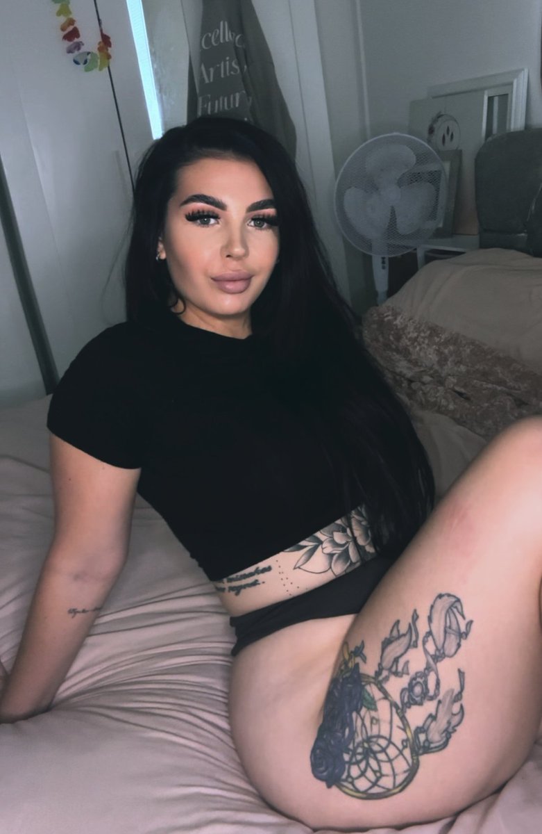 <a href="/LaurenAlexis_x/">Lauren Alexis</a> Brunettes always winning xx