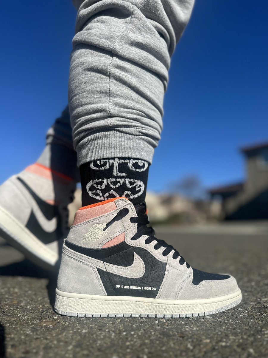 shilohnsam's tweet photo. Chill vibes on this Monday π₯Άπ₯Ά#unds #dailysole #kicksoftheday #kicksonfire #jumpmanjournals #thesolefirm #stilllaceddifferently #snkrsliveheatingup liveheatingup
#solecollectors #snkrskickcheck #sneakerhead #sneakerfreakerfam #instakicks #MillerApproved #dubbsteppin https://t.co/cgspGnpLJ0