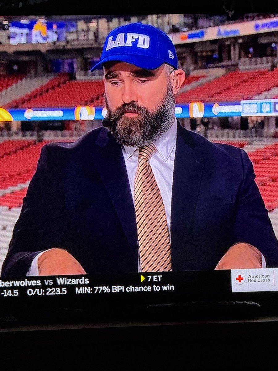 Small market Minnesota being sacrificed for the story line of how resilient the city of LA is ✌️