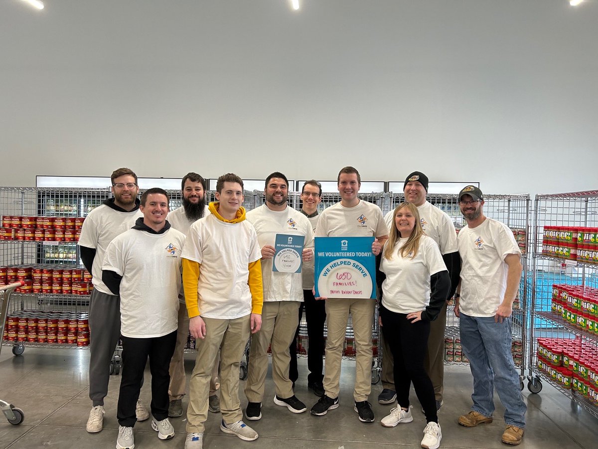 Last week, the Akron RubberDucks Staff volunteered with the Akron-Canton Regional Food Bank as part of the Helping Hands Program, presented by @PDofAkron. We helped stock the pantry, pack to-go boxes and assist with loading cars!