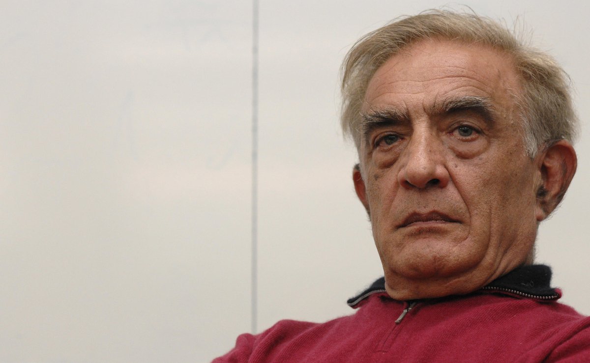 TV2000it's tweet photo. #NEWS - E' morto #FrancoPiperno, tra i fondatori e leader di #PotereOperaio
Nato a #Catanzaro, aveva 82 anni
Una vita tra politica e accademia: volto storico della sinistra extraparlamentare, fu uno dei più noti leader studenteschi del #Sessantotto a #Roma, per due volte assessore comunale alla Cultura a #Cosenza, e docente di Fisica della Materia, insegnata in varie università italiane e da ultimo all'all'Università della #Calabria
Fu condannato a due anni di reclusione per partecipazione ad associazione sovversiva nel processo 7 aprile, con pena prescritta.
#13gennaio #Piperno