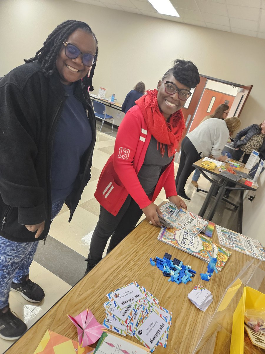 MiddleGaRESA's tweet photo. ๐Makerspaces, research, reading, and even banana pianos, oh, my! The superhero school librarians of "The Library League" participated in a learning session on encouraging inquiry, reading engagement, and a culture of creativity and innovation! #GrowingEducators #GrowingStudents https://t.co/9qM77Acy9f