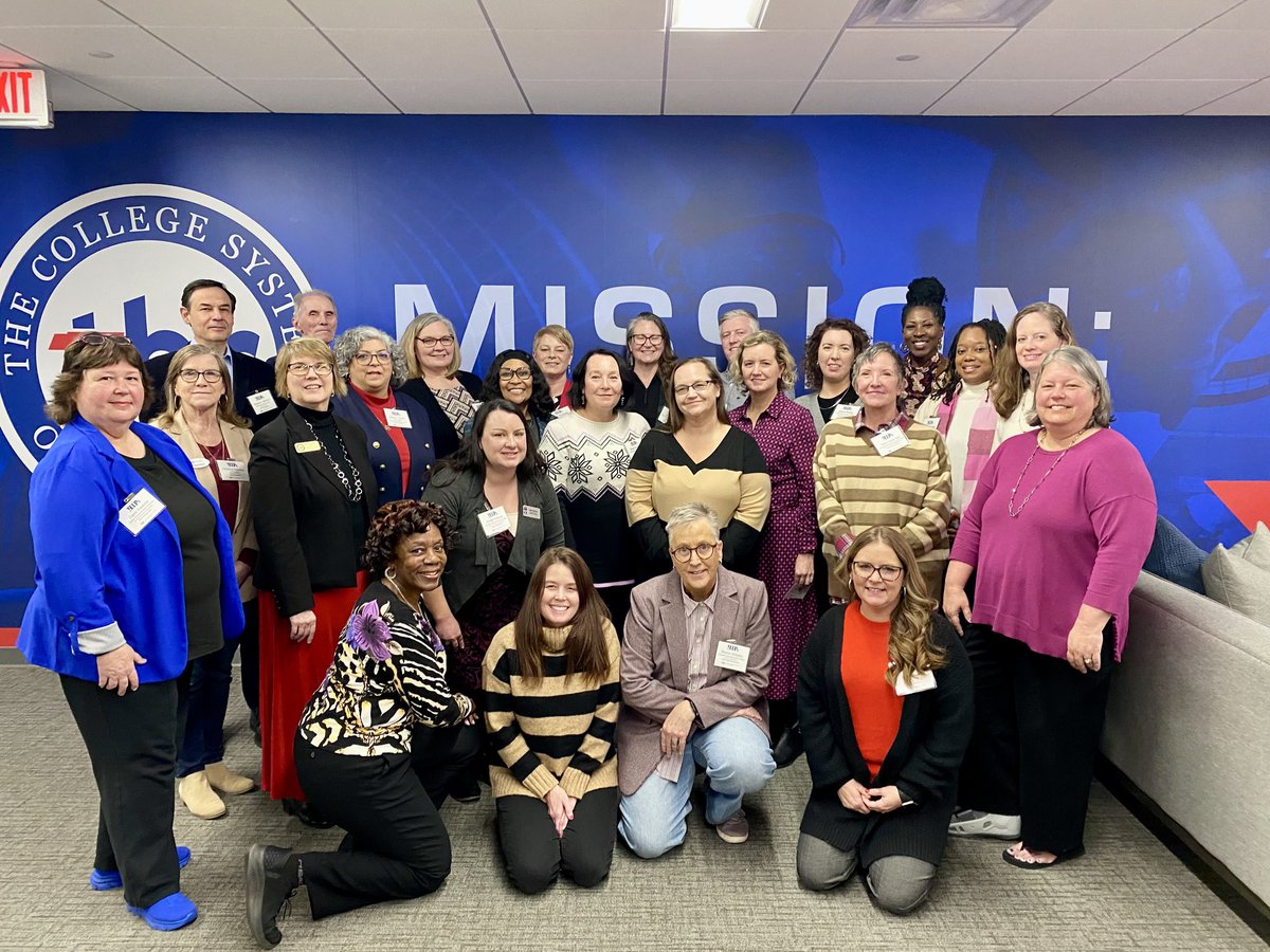 DrLeming's tweet image. Last Thursday, @CollegeSystemTN held an orientation for the 4th cohort of High Impact Practice (HIP) Ambassadors. New this year is the inclusion of university faculty to build stronger HIP connections in transfer pathways. It's going to be a great year of partnerships!