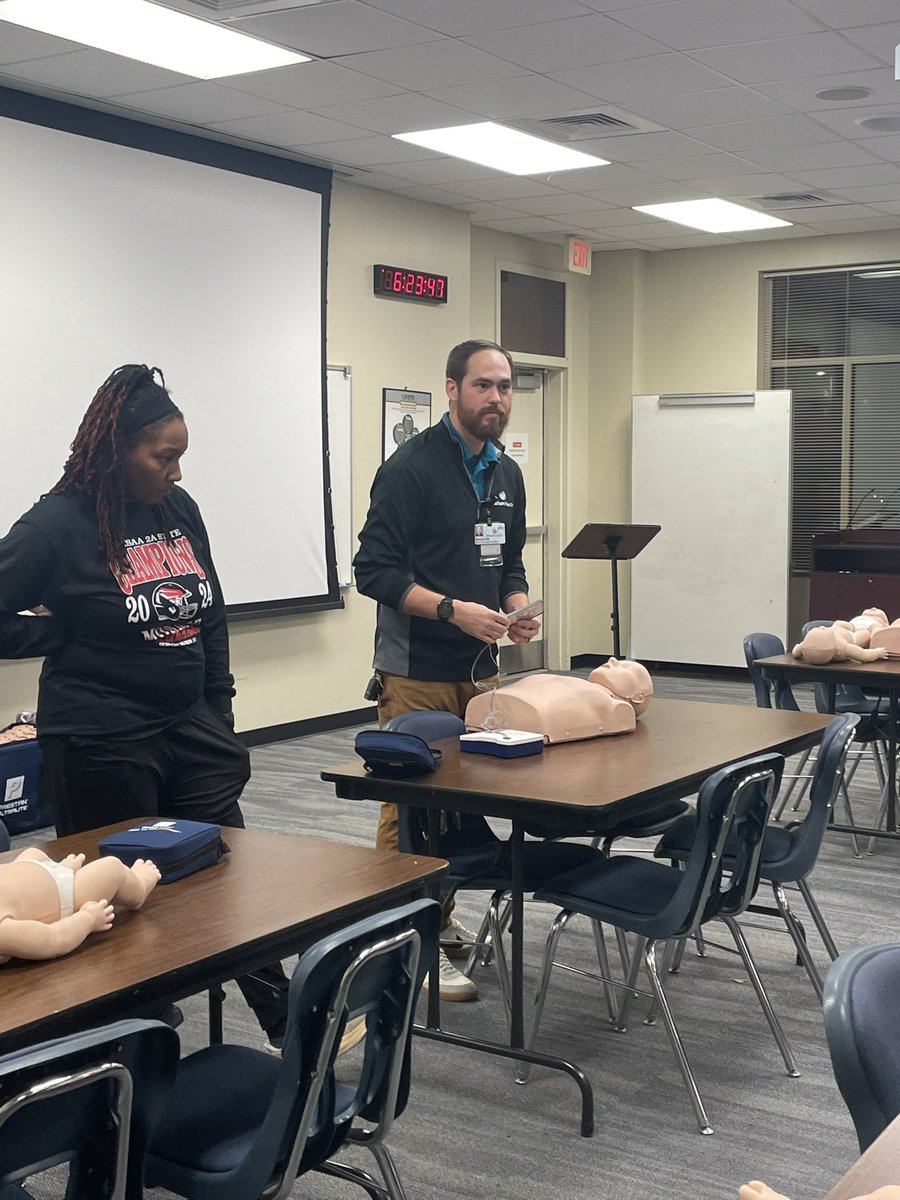 Thank you to Atrium Health for CPR certifying our MS spring sports coaches! <a href="/UCPSNC/">Union County Public Schools</a> <a href="/AGHoulihan/">Andrew G. Houlihan</a> <a href="/AtriumMSKI/">Atrium Health Musculoskeletal Institute</a>