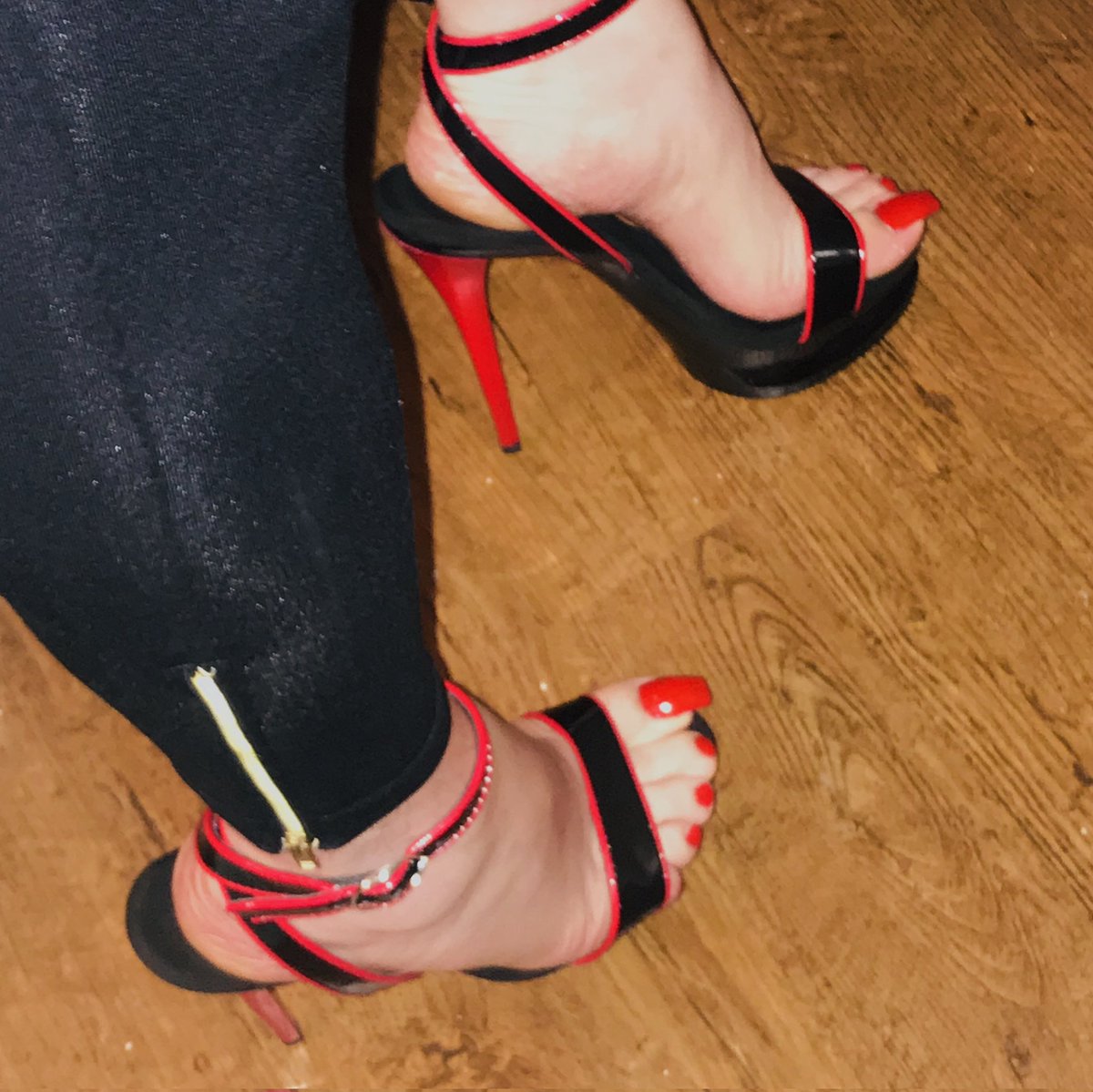 Highheelsissy1's tweet photo. @Arixvx1 I love wearing 6inch heels every day all day or just doing basic errands. They look so great with tight skinny jeans. Warm days it's a skin tight micro mini skirt that's too short to cover my big bubble butt when I stand or walk https://t.co/jtfjY3lrai