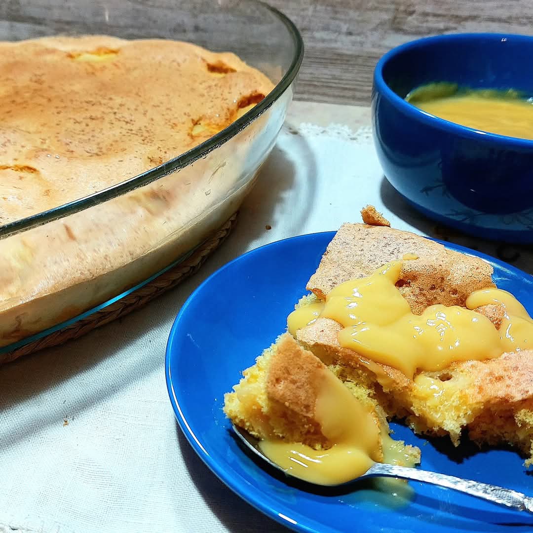 ColoridaComida's tweet image. Quem já experimentou fazer?
Sobremesa de Maçã na Travessa.

Um bolo de maçã, muito prático e simples, feito nuna travessa com um creme de ovos a acompanhar. Sem glúten, sem açúcar refinado e sem laticínios. 
Receita
comidacolorida.com/2023/09/19/sob…
Vídeo
youtu.be/HAu_0MbiQ84