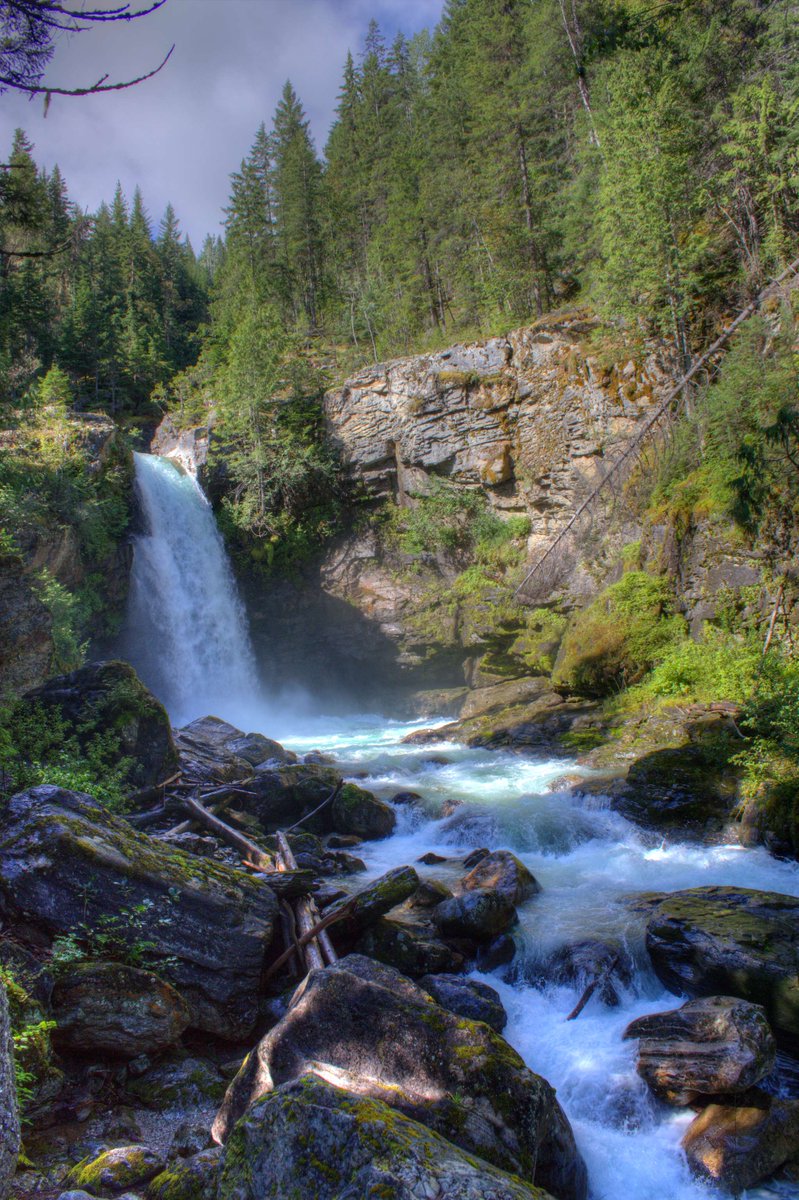 Looking for your next waterfall adventure? 🌊✨ Discover the beauty of Sutherland Falls in British Columbia! A hidden gem that's perfect for nature lovers and photographers alike. 🌲 

#ExploreBC #Waterfalls #AdventureTravel

👉 britishcolumbia.com/discover-suthe…