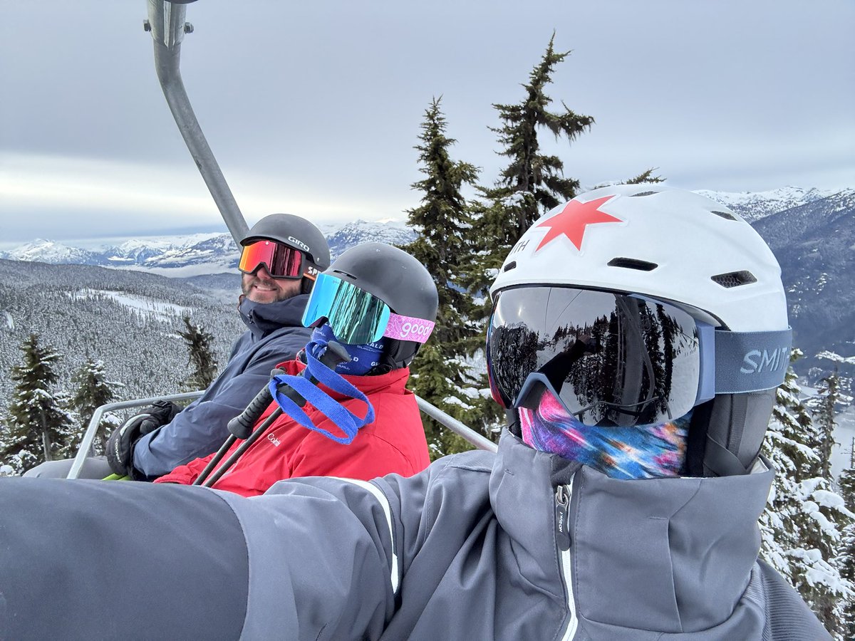 Mortova's tweet photo. Hit the slopes at Whistler today, tomorrow we hop over to Blackcomb! (w/ @StreetFur and @HoldenHorse) https://t.co/Qv2dPB6yC2
